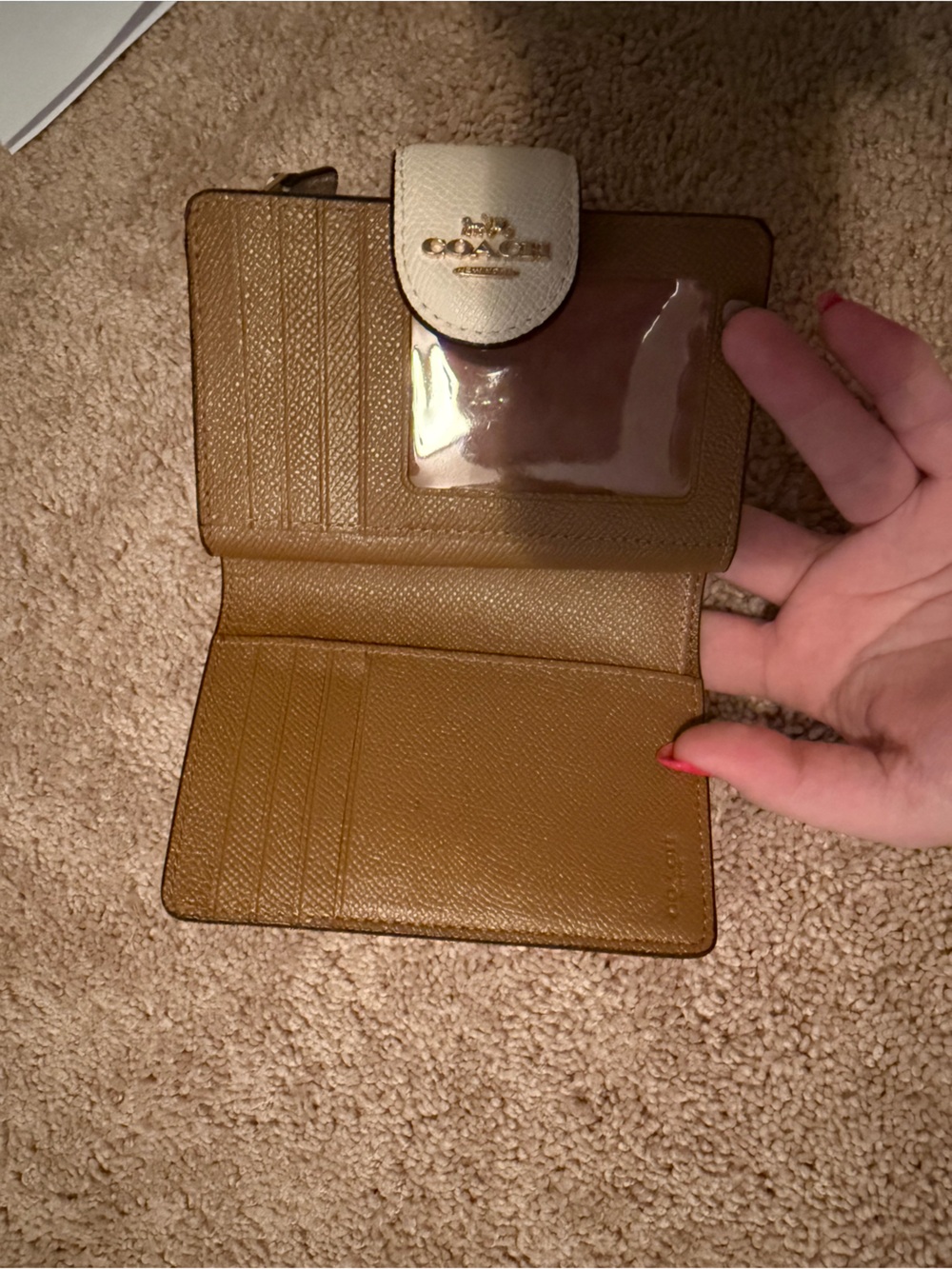 Coach medium corner zip id wallet